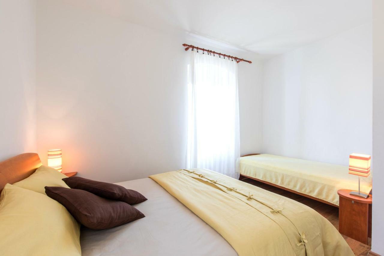 Apartment Ivona *