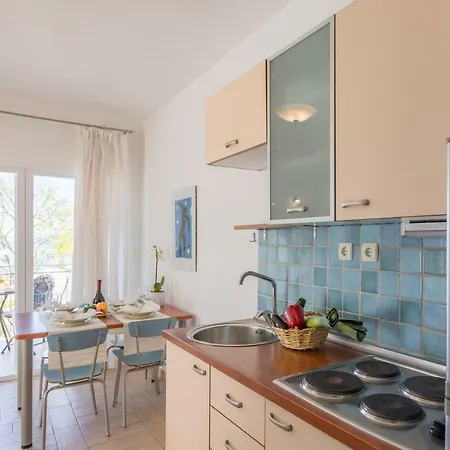 Apartments Ivona Malinska Buitenkant foto